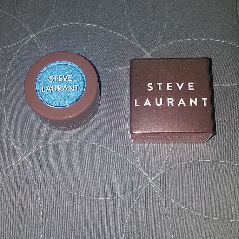 NIB Steve Laurant blueberry eyeshadow